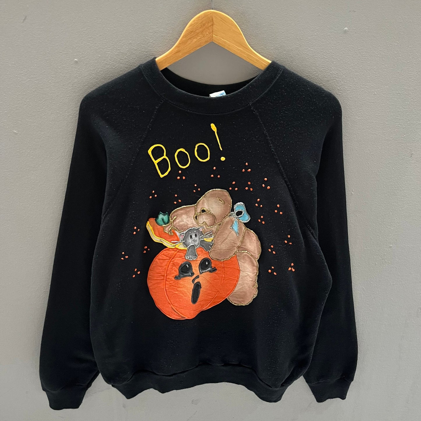 Vintage 90s Tultex Tag Pumpkin Bear Boo Halloween Big Logo Printed Colour Black Crewneck Pullover Sweater Halloween Size NA Graphic Tee – Bold Style · Must-Have Style