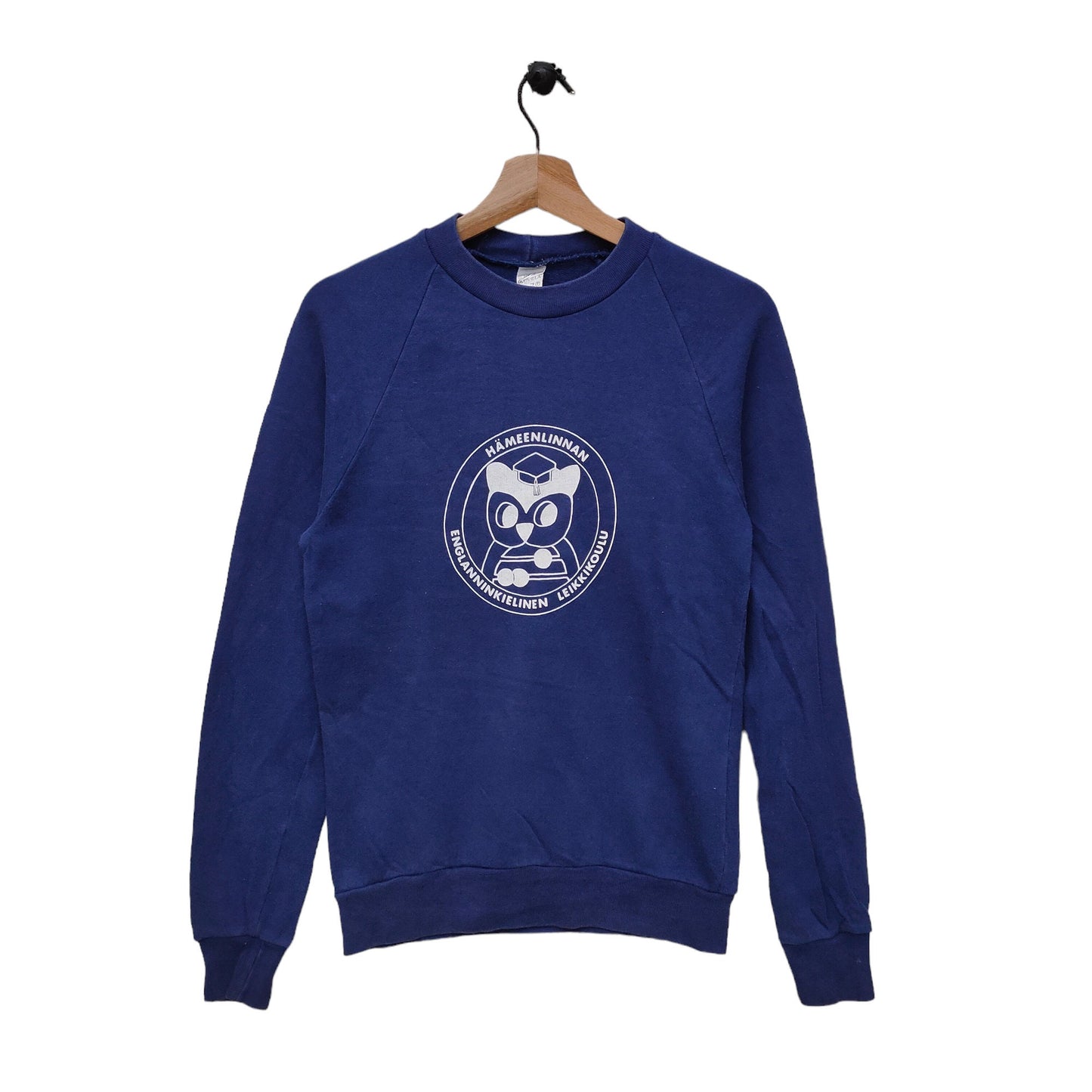 Hameenlinnan Raglan Sweatshirt Vintage Englanninkiellinen Leikkikoulu Sweater Jumper Crewneck Navy Blue Women39s Medium Sweatshirt – Feel-Good Design · Must-Have Style