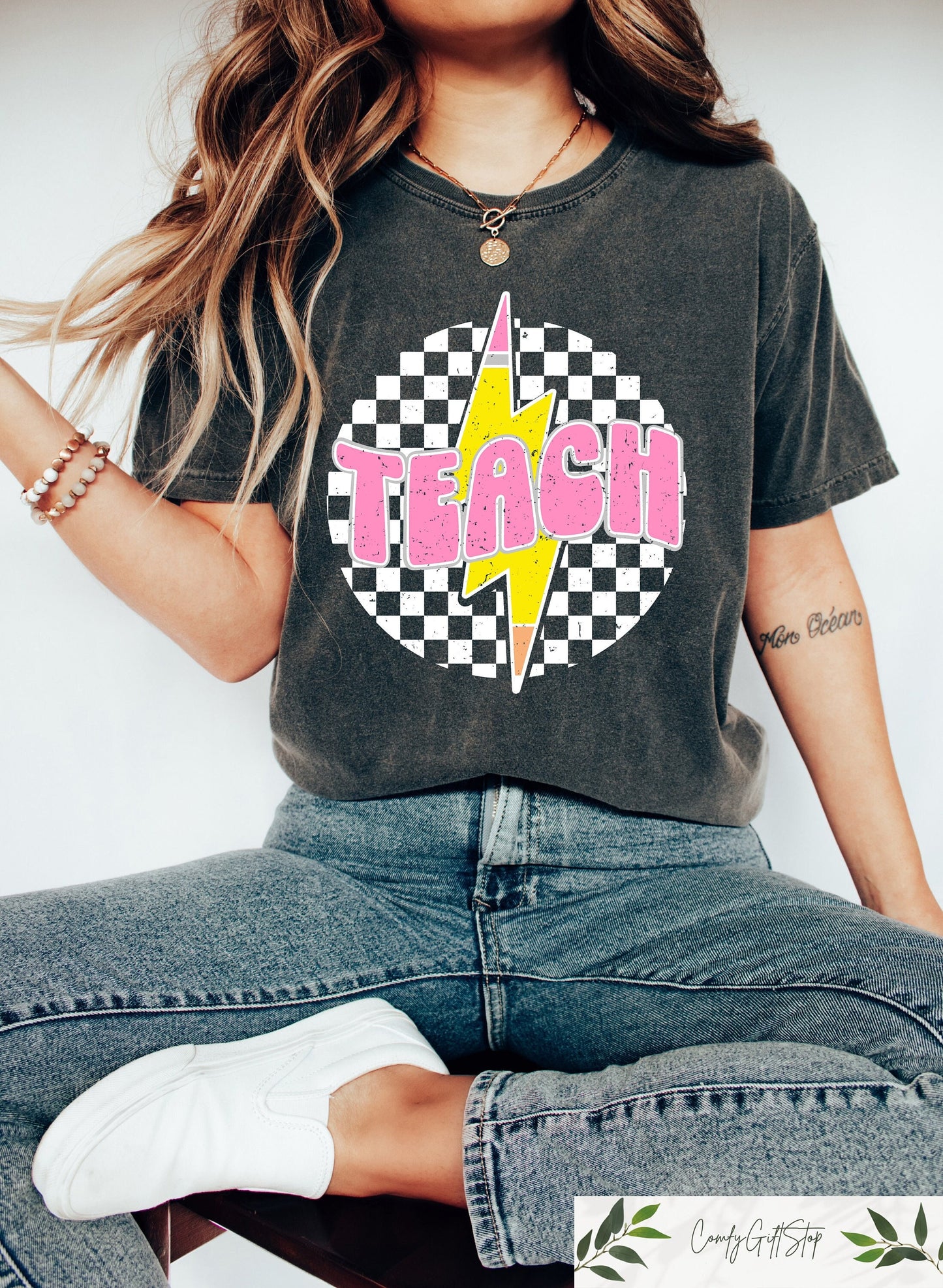 Retro Comfort Teacher Shirt Checkered Teach Shirt Back to School Teacher Appreciation Gift New Teacher Shirt First Day of School Shirt Graphic Tee – Feel-Good Design · High-Quality Print