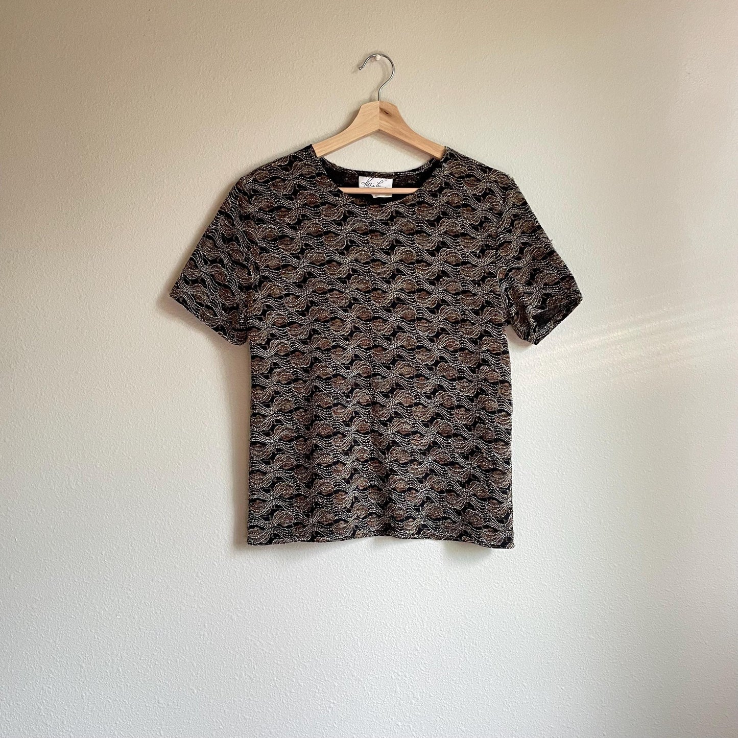 Vtg 90s brown zig zag knit fairy grunge tee size L Graphic Tee – Bold Style · Great Gift For Fans