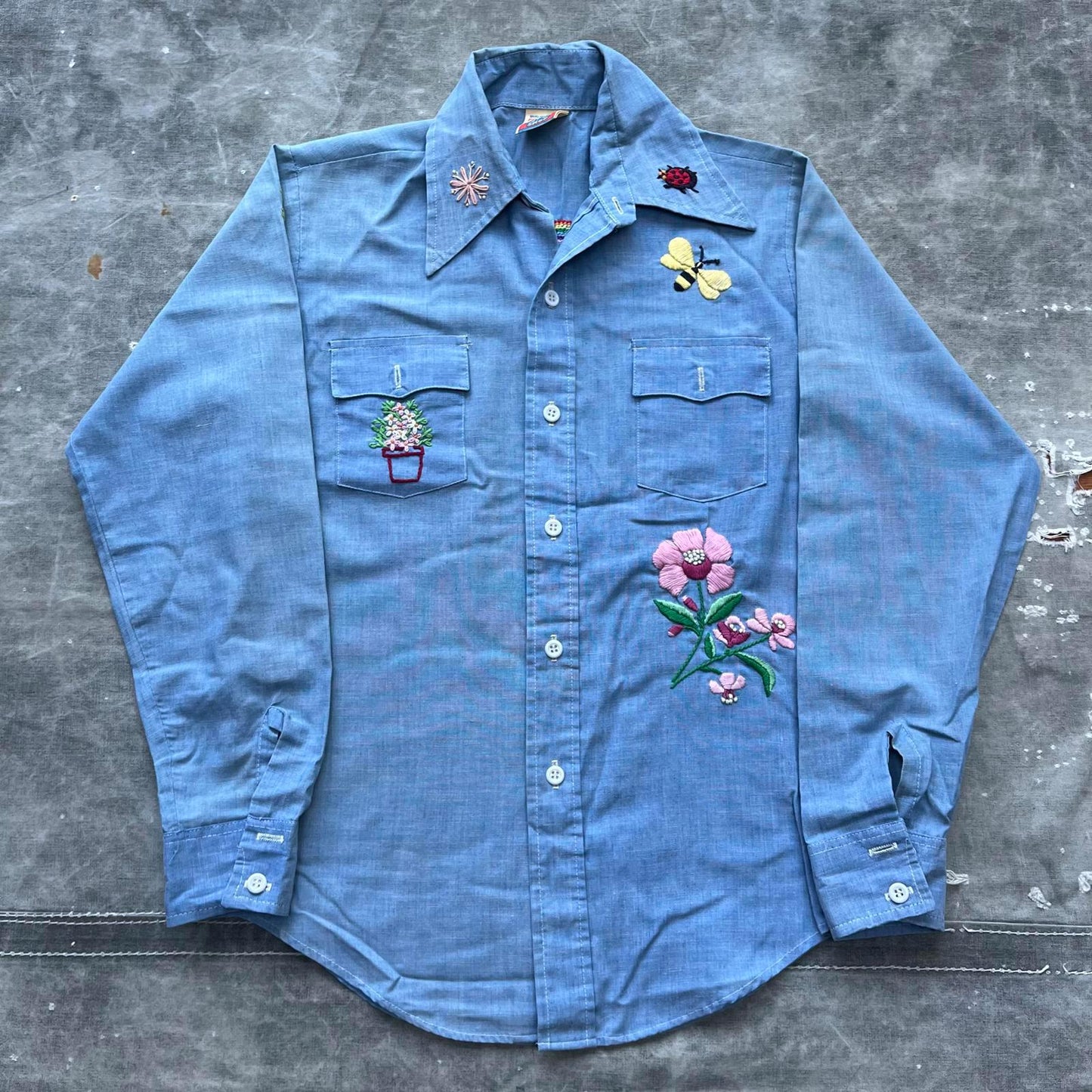 Vintage 70s Sears Chambray Chain Stitch Floral Nature Shirt Graphic Tee – Feel-Good Design · Perfect For Daily Wear
