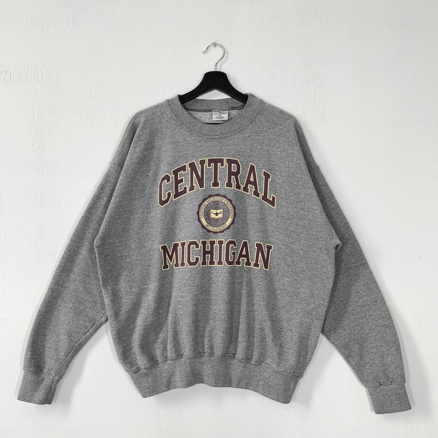 Vintage Central Michigan University Sweatshirt Central Michigan Crewneck Central MI Sweater Central Michigan Chippewas Print Logo XLarge Sweatshirt – Warm & Stylish · High-Quality Print