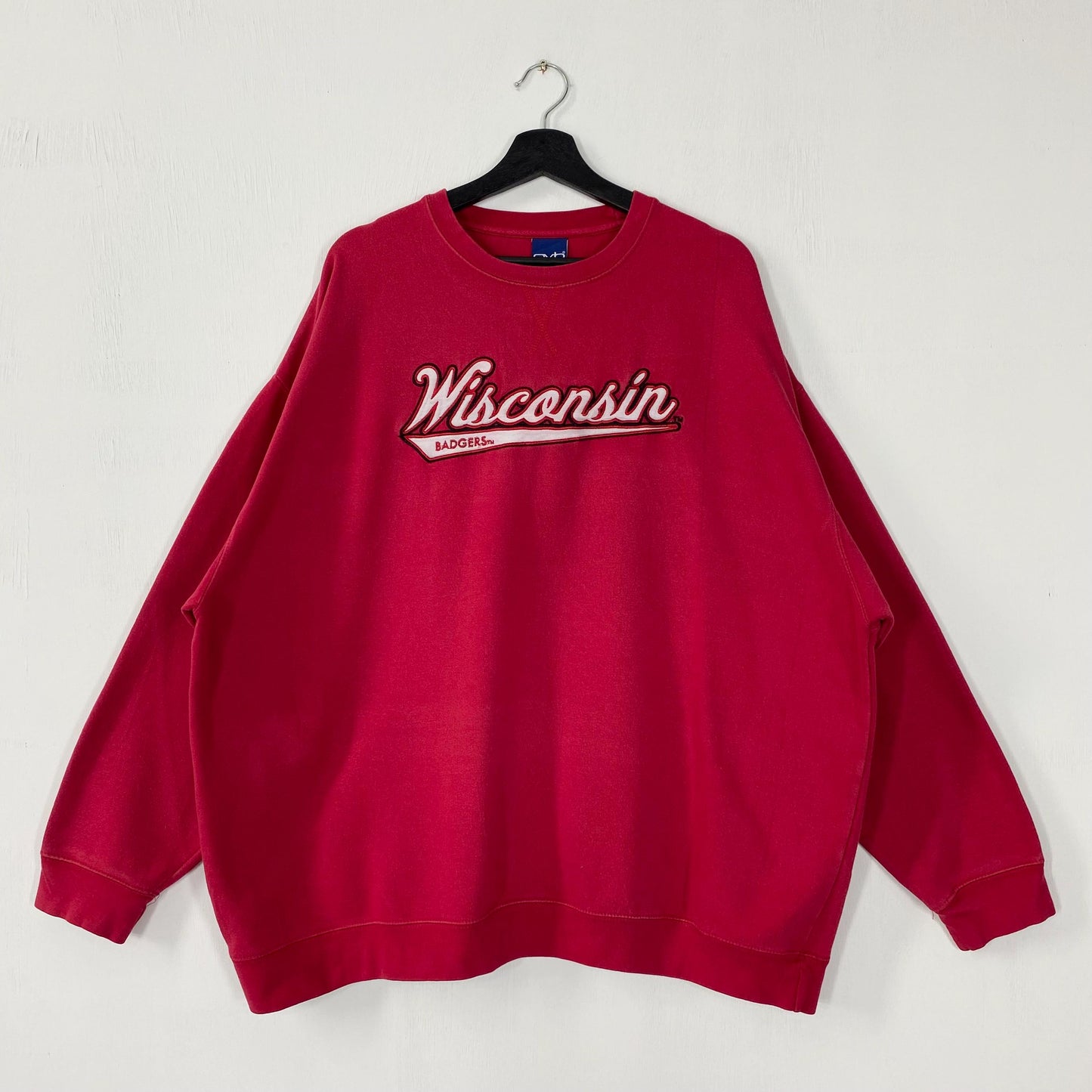 Vintage University Wisconsin Sweatshirt University Wisconsin Crewneck Wisconsin Sweater Pullover Wisconsin Badgers Embroidered Logo XXLarge Sweatshirt – Soft Feel · Great Gift For Fans