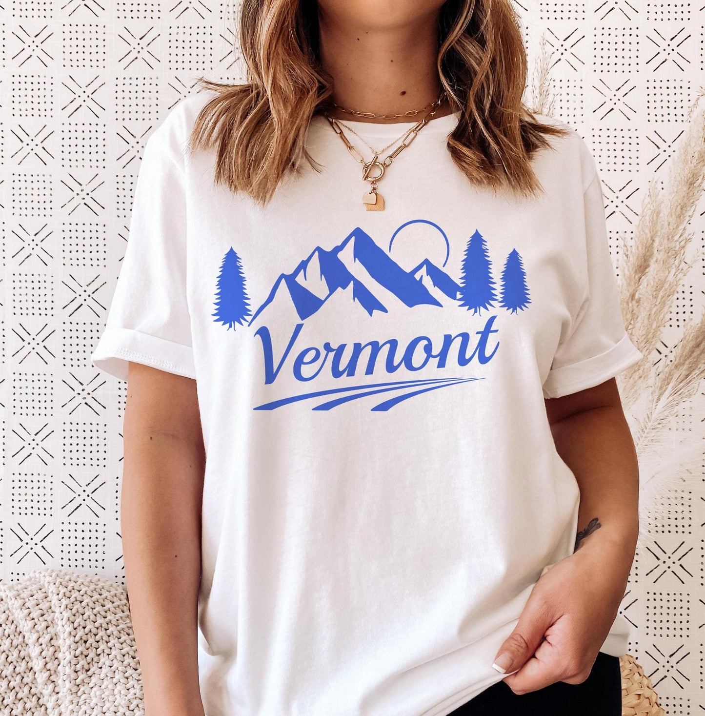 Vermont TShirt Retro Mountain Unisex Vermont Shirt Personalization Available Graphic Tee – Aesthetic Look · High-Quality Print