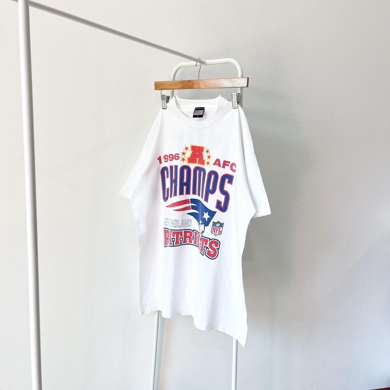 Vintage 90s New England Patriots football screen 2 side white t shirt XL Graphic Tee – Bold Style · Trending Graphic Apparel