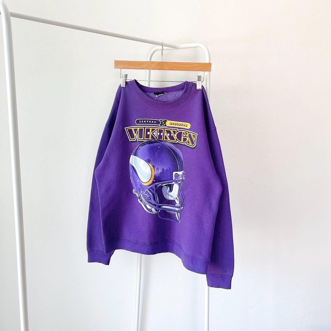 Vintage Minnesota Vikings football NFL purple sweatshirt M Sweatshirt – Aesthetic Look · Trending Graphic Apparel