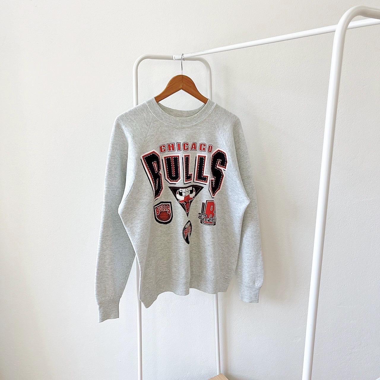 Vintage 90s Chicago Bulls NBA basketball vintage Fruit of the loom gray sweatshirt XL Sweatshirt – Premium Graphic · Trending Graphic Apparel