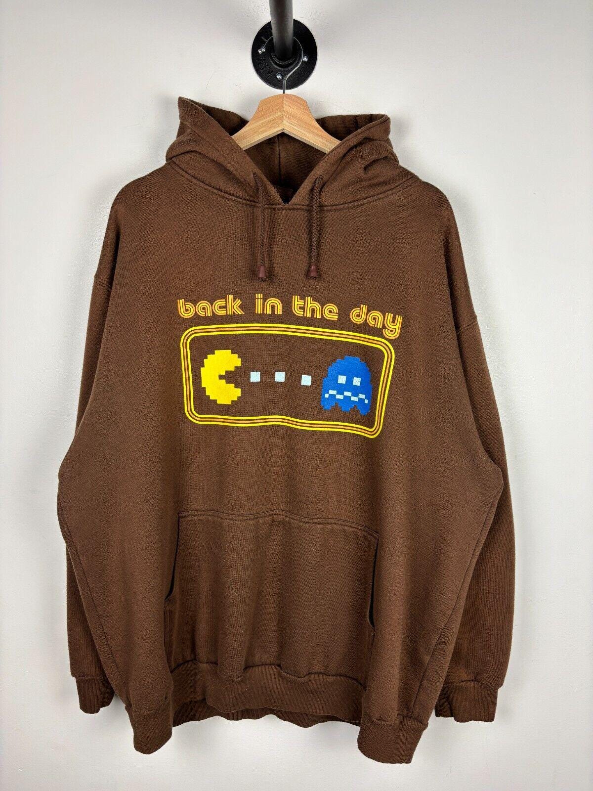 Vintage Pac Man Back In The Day Brown Hoodie Size XXL Hoodie – Warm & Stylish · Trending Graphic Apparel