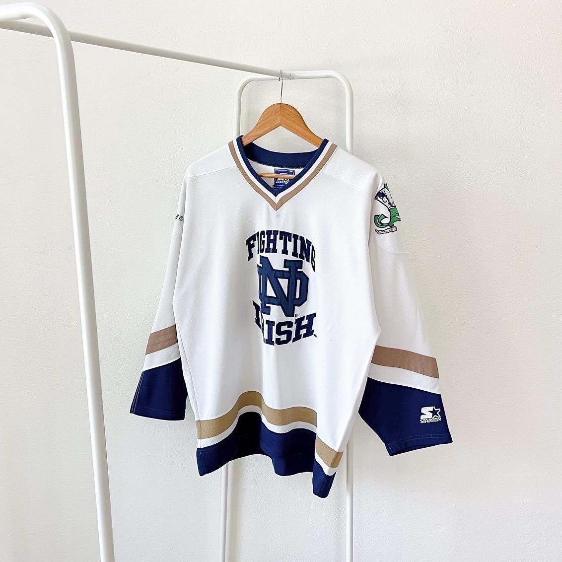 Vintage Notre Dame Fighting Irish NCAA hockey jersey vintage Starter white hockey jersey L Jersey – Soft Feel · Must-Have Style