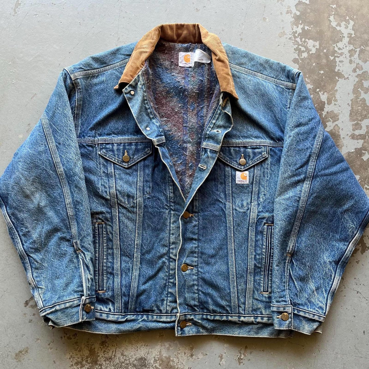 Vintage Denim Carhartt Aztec Blanket Lined Trucker Jacket Graphic Tee – Everyday Comfort · Top Pick For Any Outfit