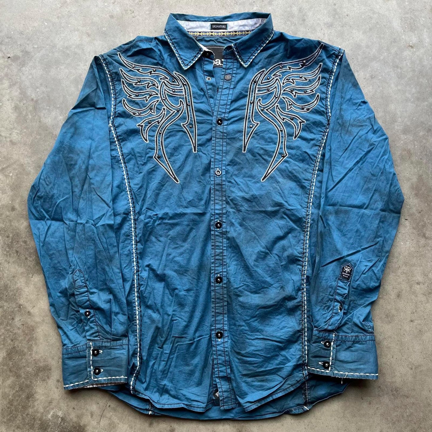 Vintage Y2K Roar Affliction Western Grunge Button Up Shirt Graphic Tee – Premium Graphic · Perfect For Daily Wear