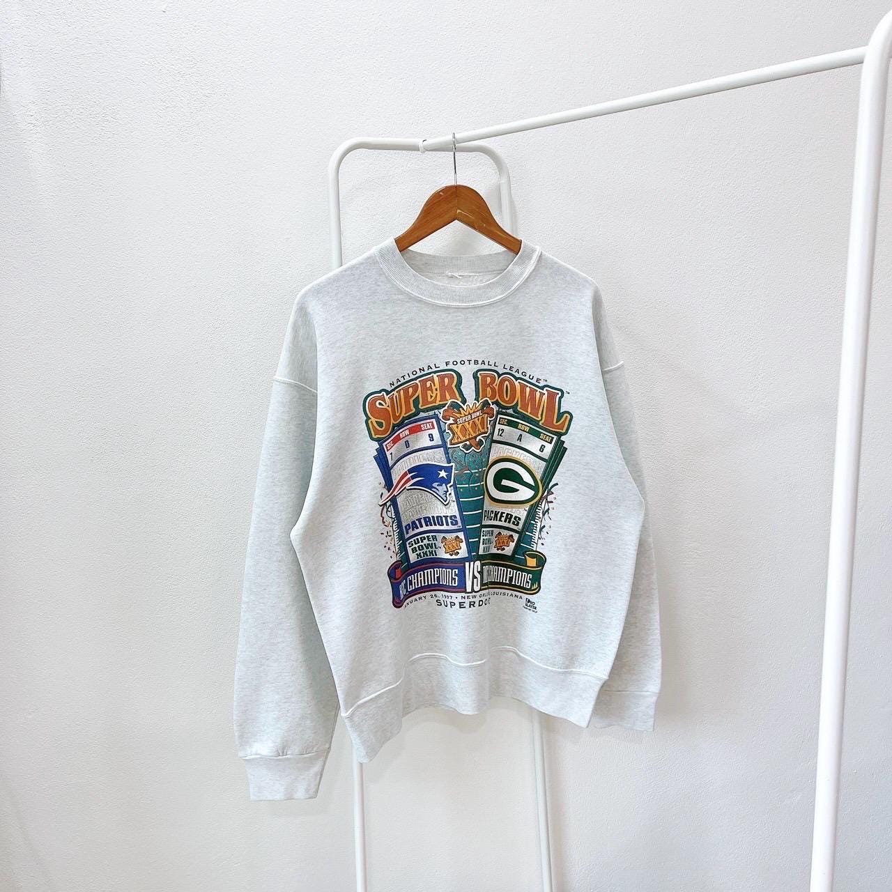 Vintage 90s New England Patriots Vs Green Bay Packers 1997 NFL vintage gray sweatshirt L Sweatshirt – Cozy Vibes · Great Gift For Fans