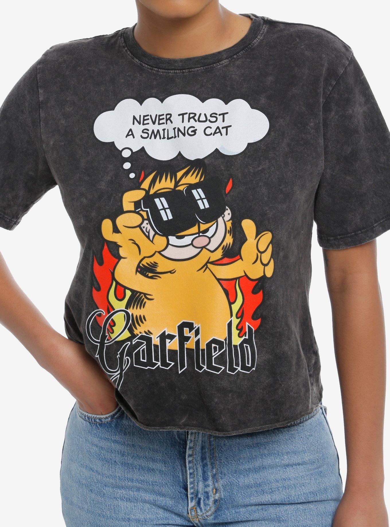 Garfield Never Trust A Smiling Cat Girls Skimmer T-Shirt | Trending Graphic Tee For Fans