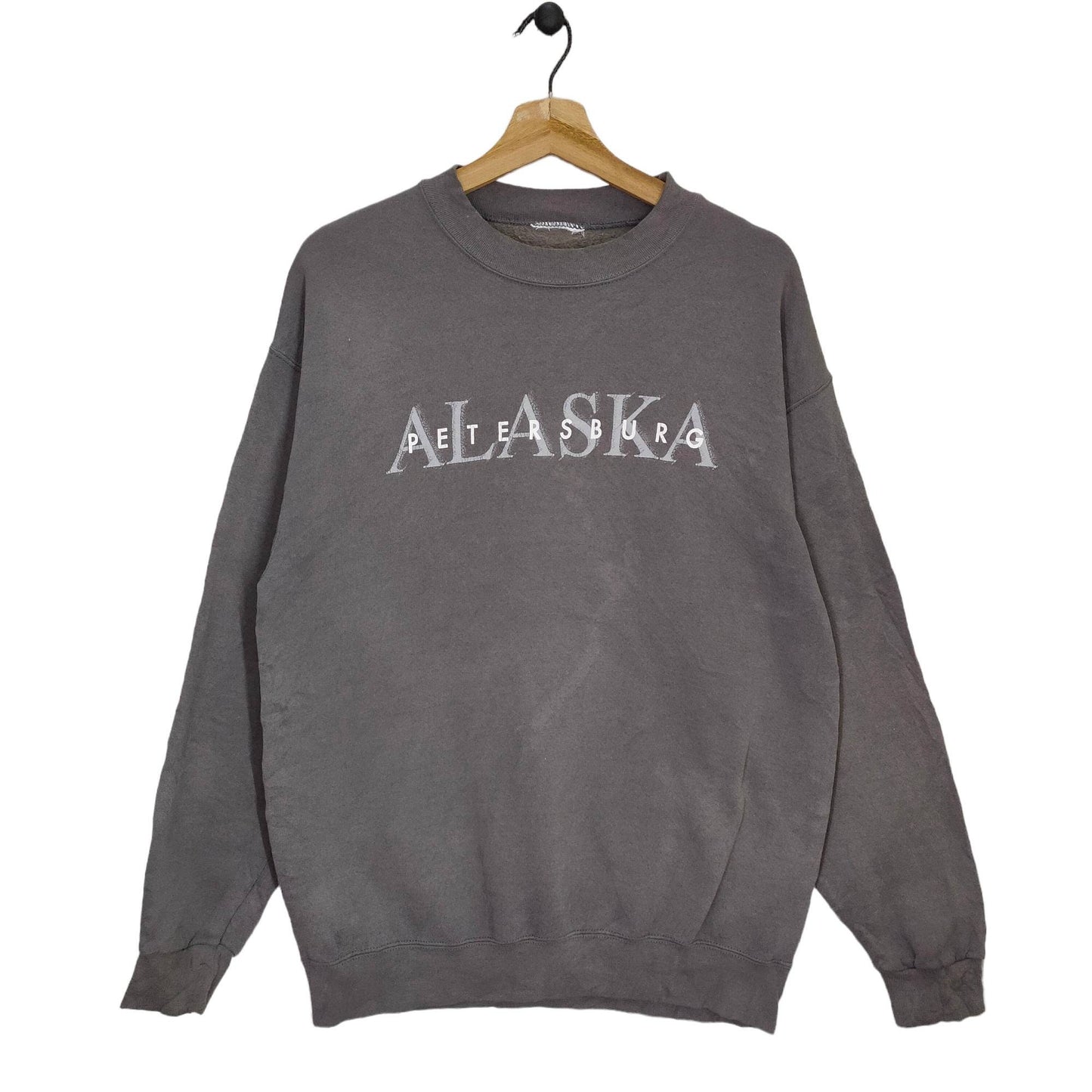 Petersburg Alaska Crewneck Sweatshirt Medium Vintage Alaska Sweater Jumper Pullover Size M Sweatshirt – Cozy Vibes · Must-Have Style
