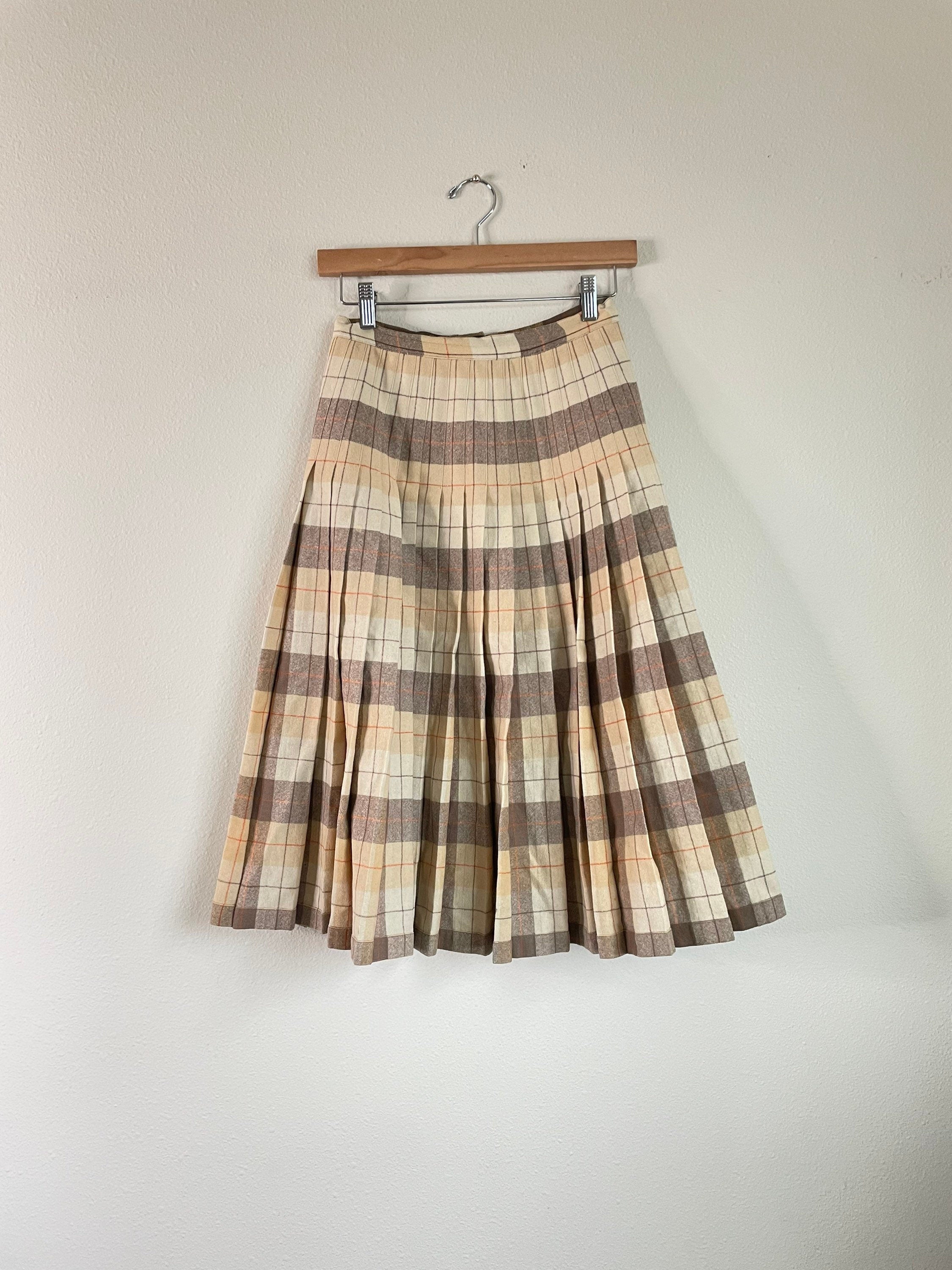 Vintage 5039s In39n Outer by Sportrite Plaid Pleated Midi Skirt Tan Brown 195039s Fifties 24 in Waist Graphic Tee – Easygoing Wear · Trending Graphic Apparel