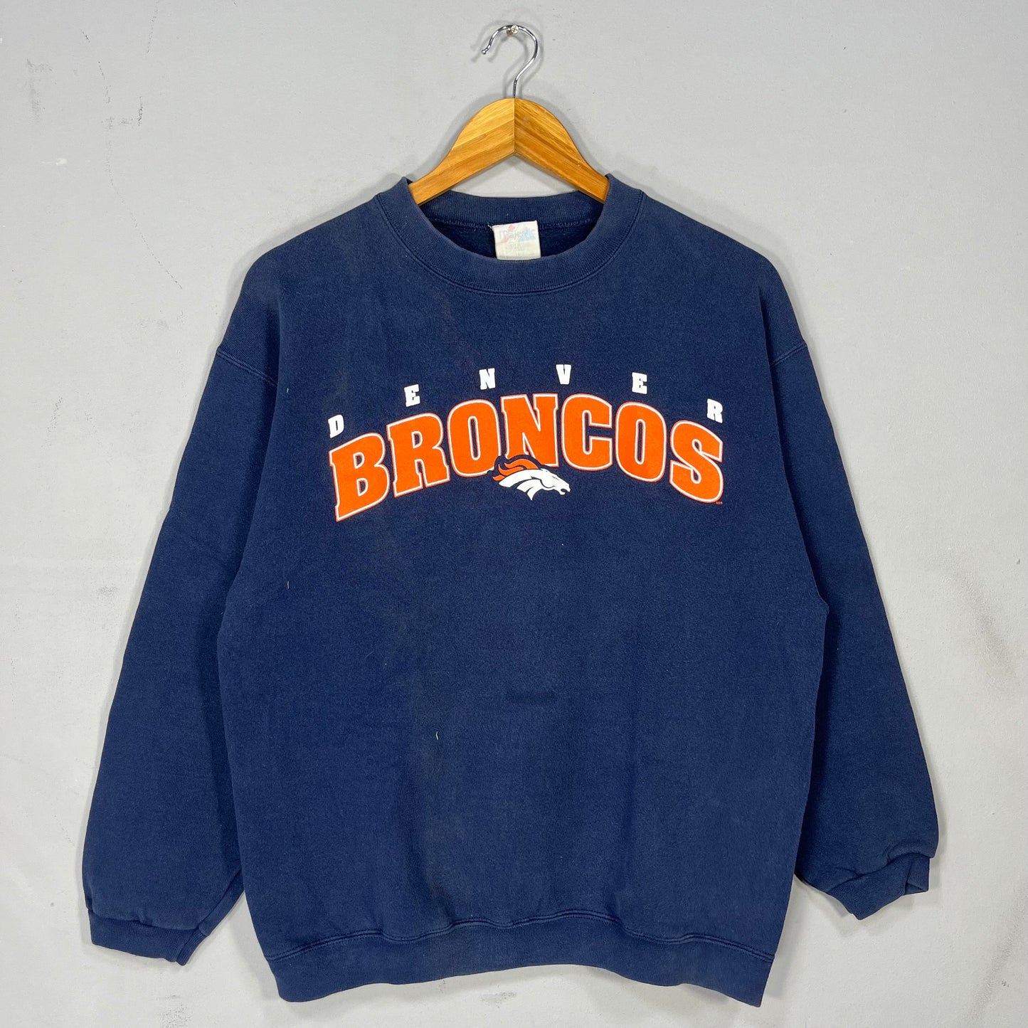 Vintage Majestic Tag Denver Broncos Spellout BigLogo Printed Sweatshirt Crewneck Pullover Sweater NFL Denver Broncos Colour Navyblue Size NA Sweatshirt – Soft Feel · High-Quality Print