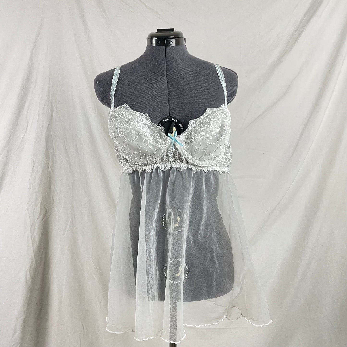PLUS SIZE White Sheer Chiffon and Lace Babydoll Nightie Top Nightgown Vintage 90s Size 1X Graphic Tee – Feel-Good Design · Must-Have Style
