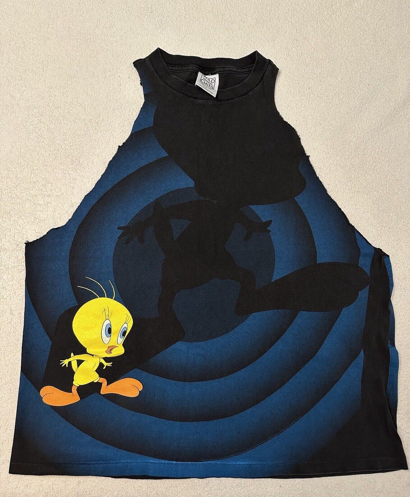 Vintage 1990s 90s Tweety Bird Looney Tunes All Over Print AOP Crop T Shirt L XL Graphic Tee – Fan Favorite · Perfect For Daily Wear