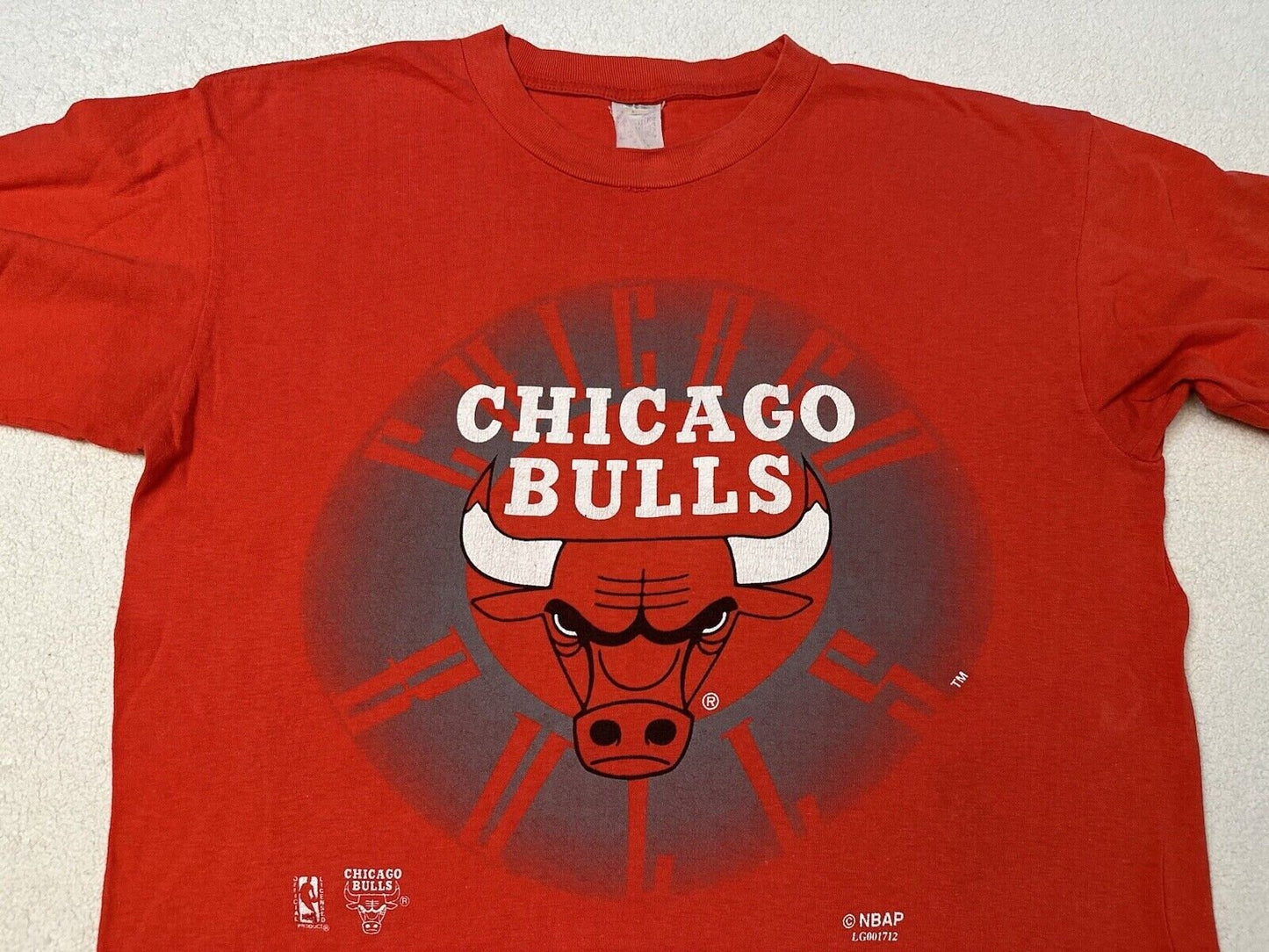 Vintage 1990s 90s Chicago Bulls NBA Basketball Officially Licensed T Shirt L Graphic Tee – Bold Style · Great Gift For Fans