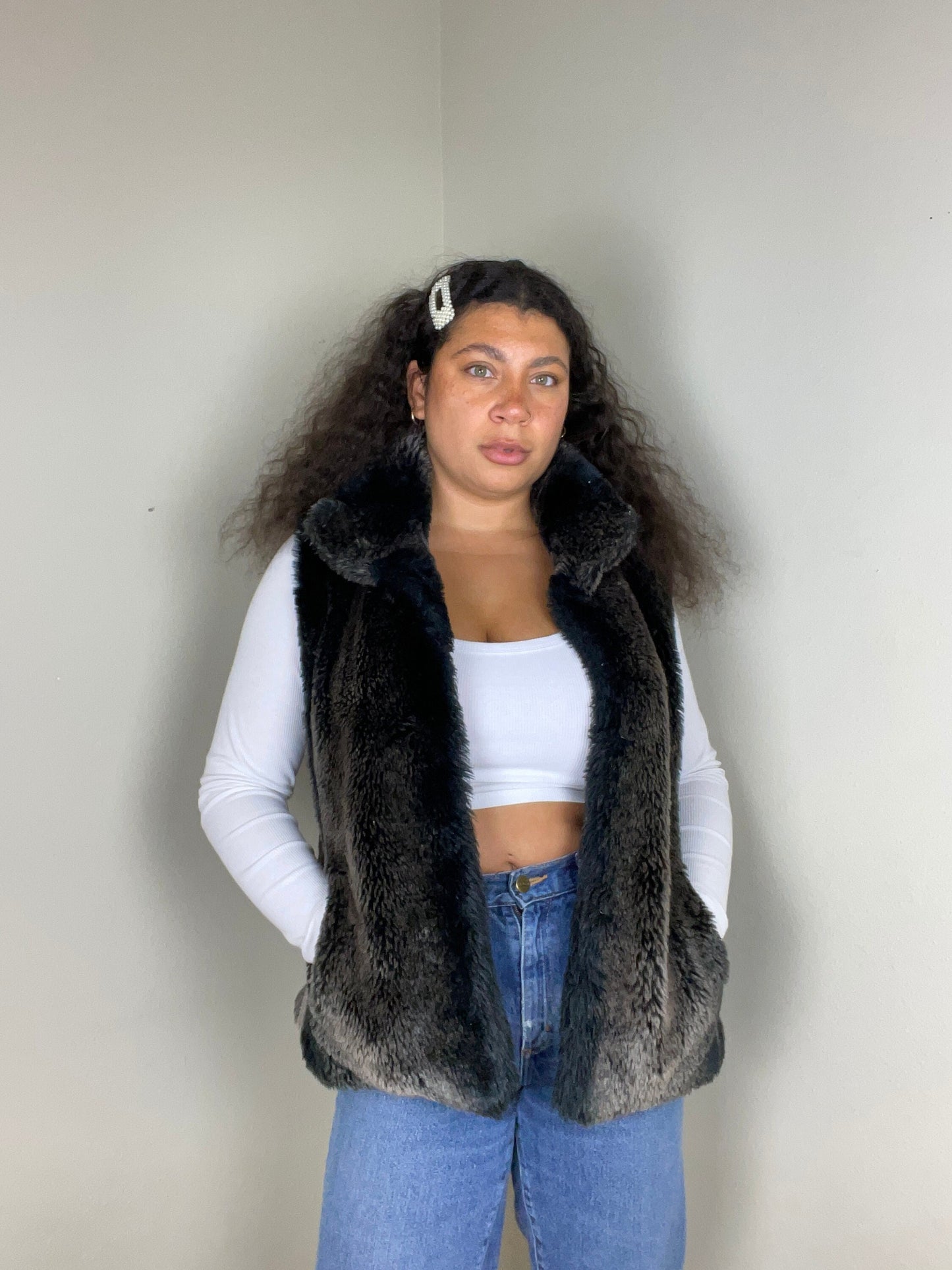 Vintage 90s Faux Fur Vest Graphic Tee – Everyday Comfort · High-Quality Print