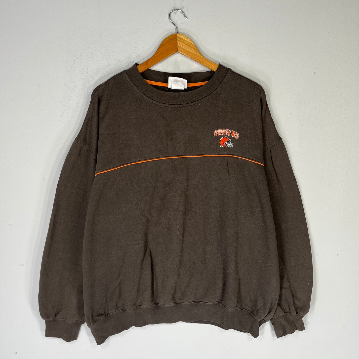 Vintage NFL Tag Browns Spellout Small Logo Embroided Sweatshirt Crewneck Pullover Sweater Browns NFL Colour Brown Size X Large Sweatshirt – Warm & Stylish · Must-Have Style