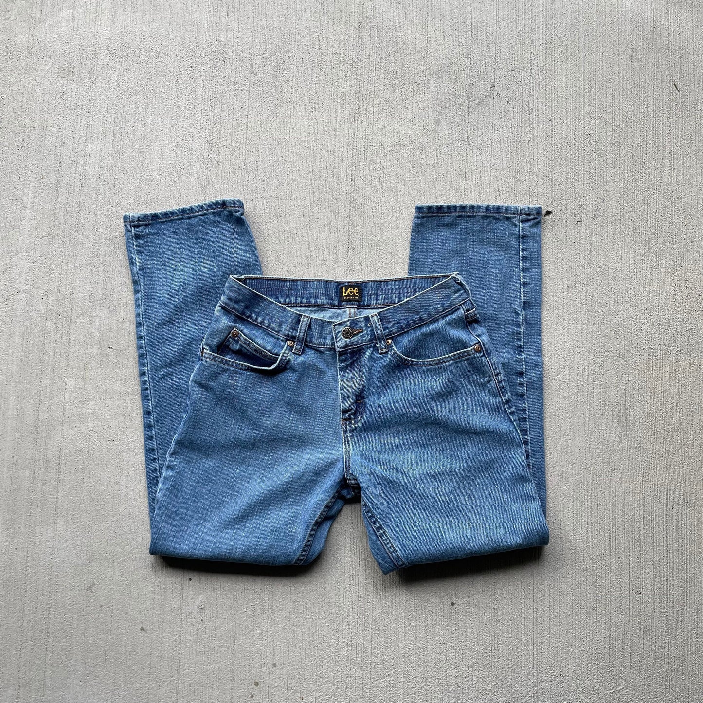 Lee 90s Straight Leg Mom Jeans 30 inch waist Graphic Tee – Feel-Good Design · Must-Have Style