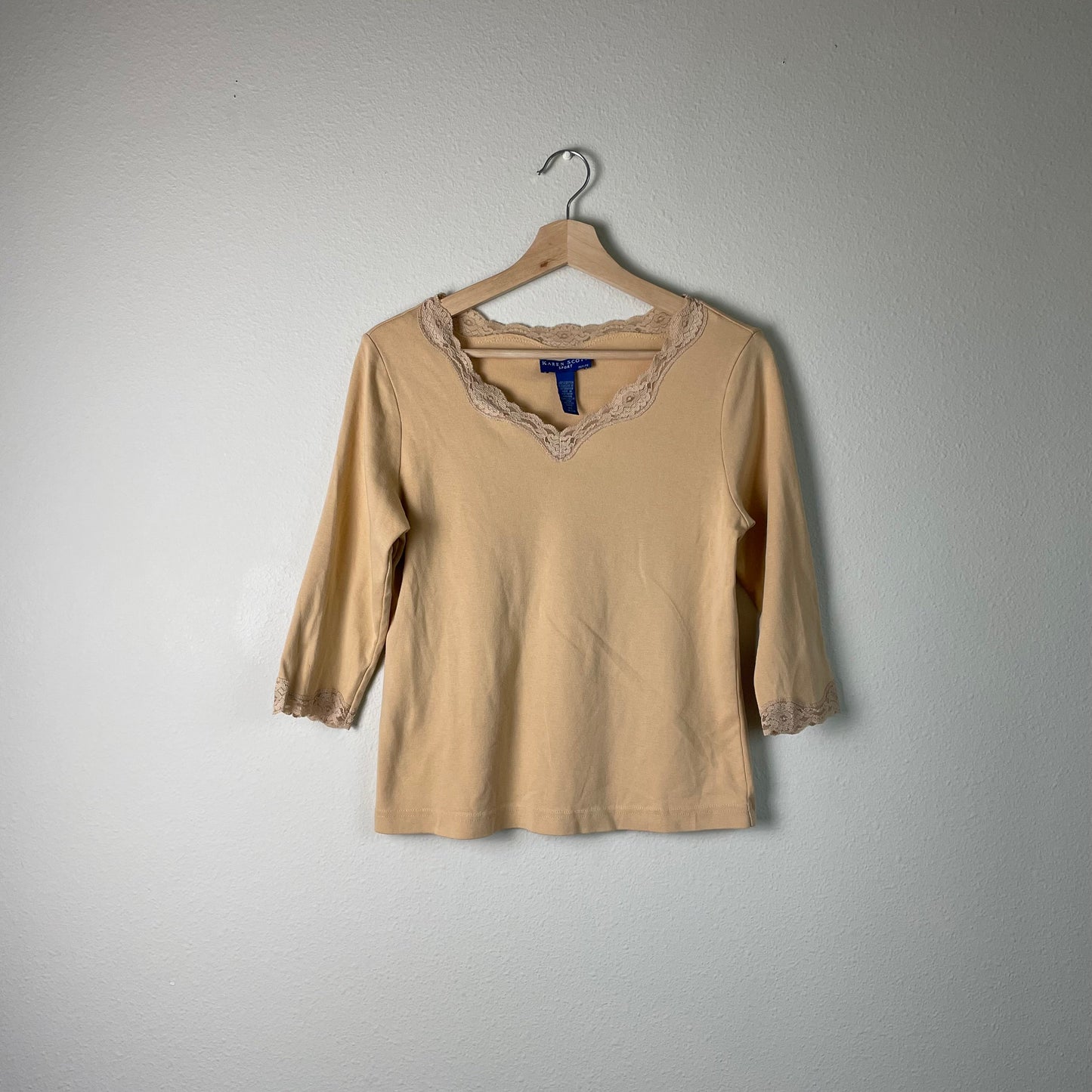 Vintage Y2K beige tan lace trip quarter sleeve v neck top size small Graphic Tee – Feel-Good Design · Trending Graphic Apparel