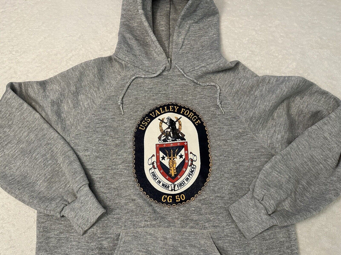 Vintage 1980s 80s USS Valley Forge USA Navy Naval Aircraft Carrier Hoodie XL New Hoodie – Easygoing Wear · High-Quality Print