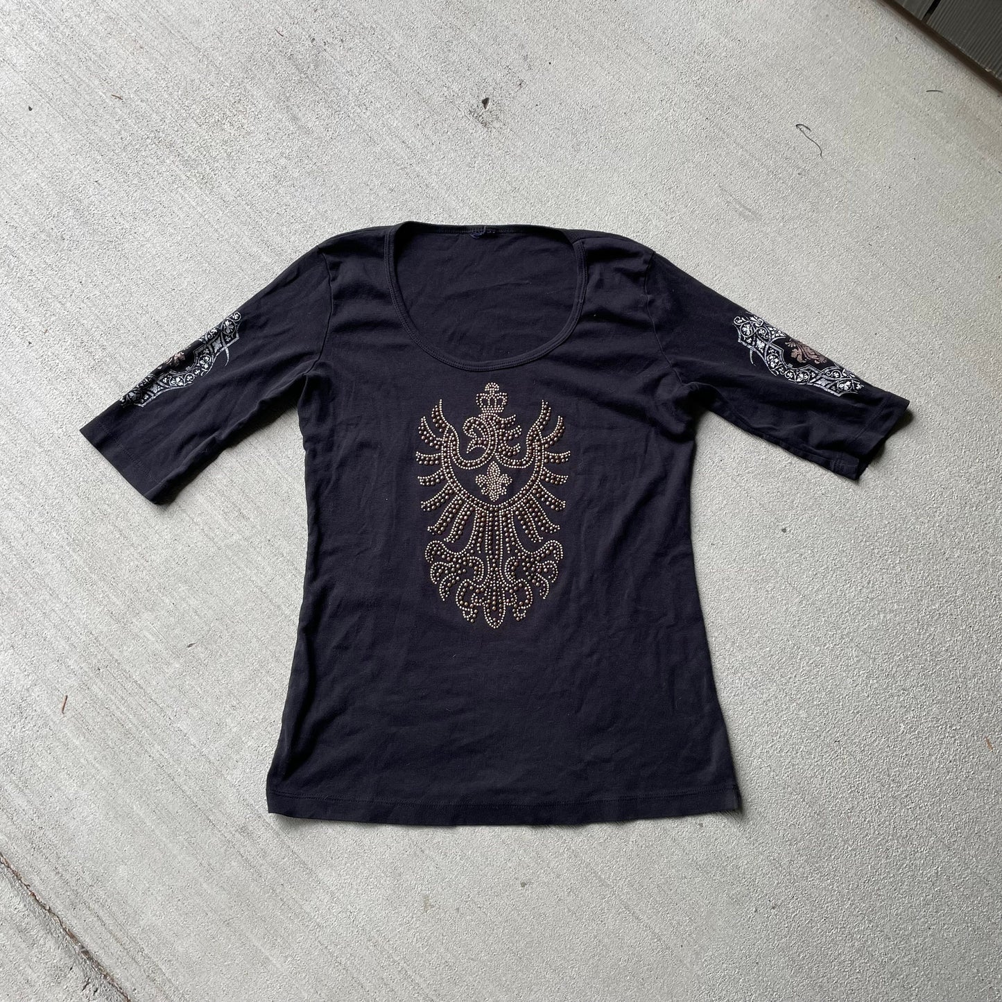 Y2K vintage 00s studded black graphic shirt grunge emo Graphic Tee – Easygoing Wear · Trending Graphic Apparel