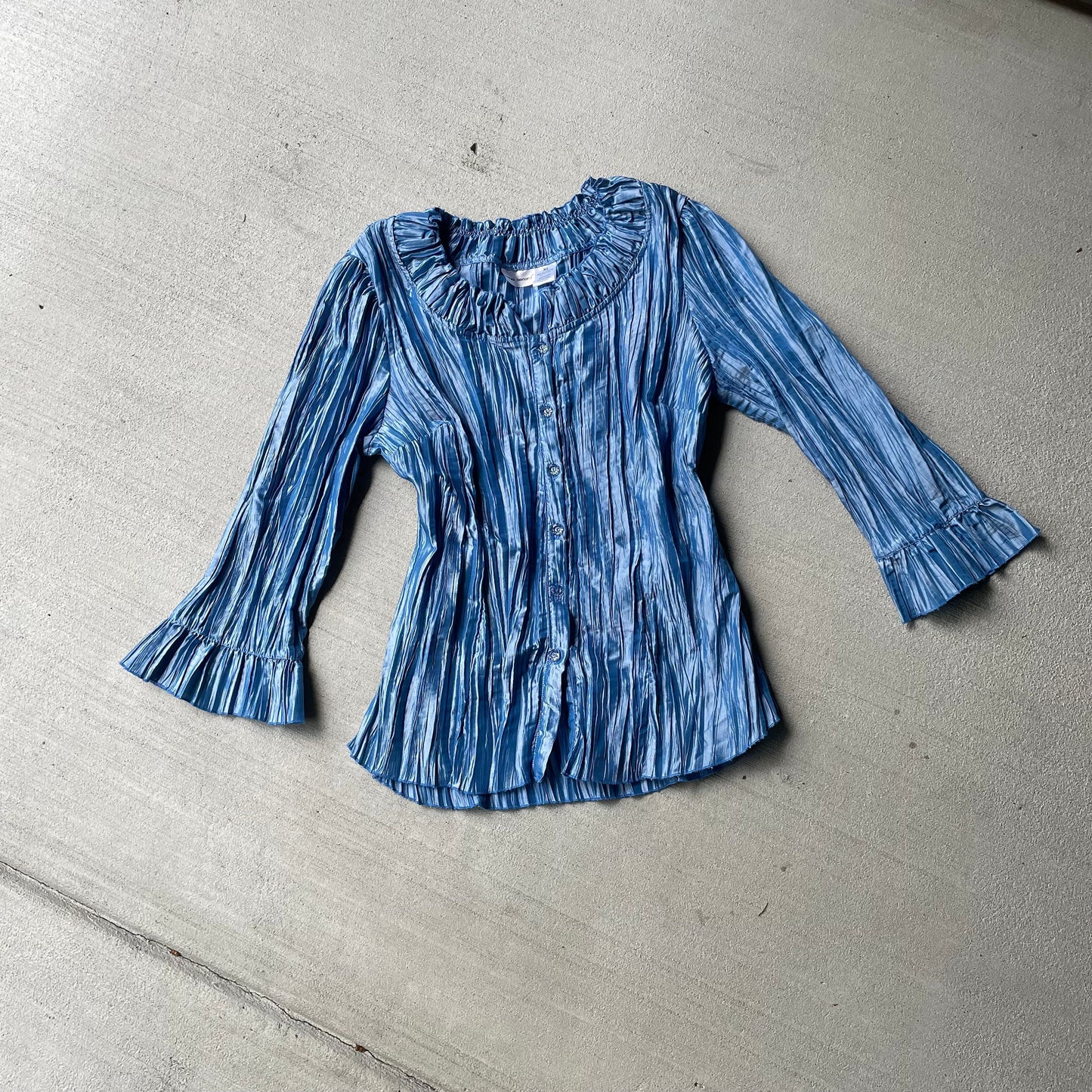 Y2K vintage 00s blue pleated crinkle texture blouse Graphic Tee – Soft Feel · Great Gift For Fans