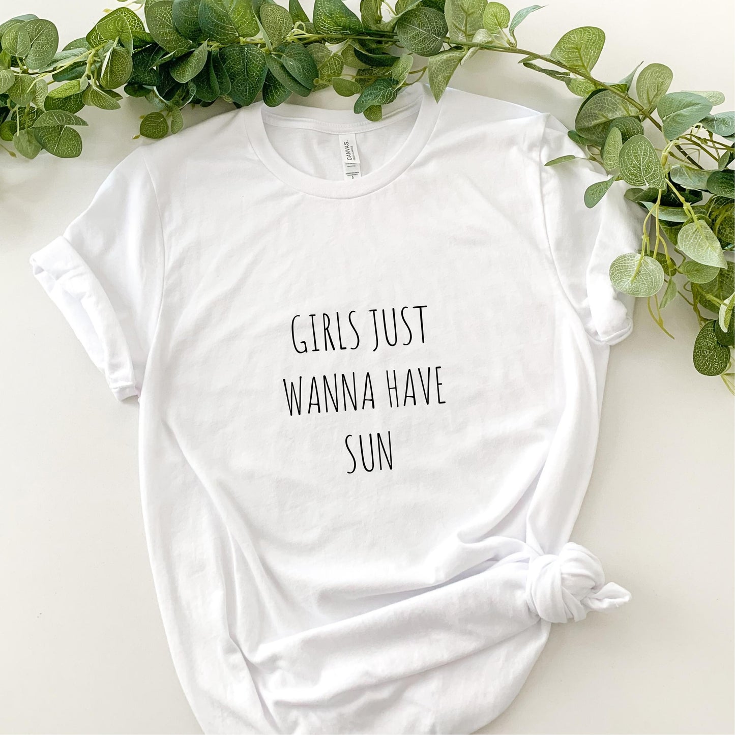 Girls Just Wanna Have Sun Sommer T Shirt Lustiges Urlaubsshirt Strandmode Shirt Sonne Shirt Sommer Shirt Geschenkidee Frauen Graphic Tee – Soft Feel · Great Gift For Fans