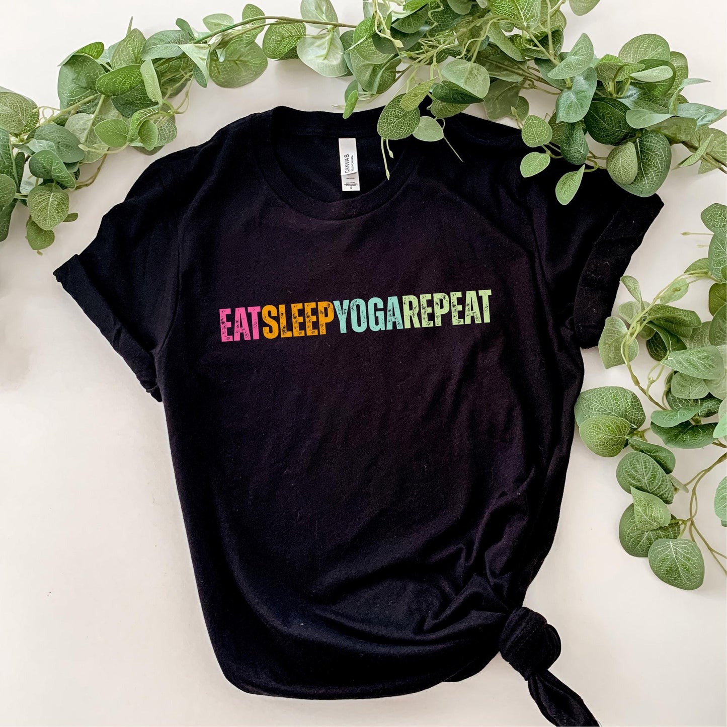 Eat Sleep Yoga Shirt Gemtliches Namaste Yoga Shirt Achtsamkeit Shirt Meditationsshirt Boho Yoga Kleidung Spirituell Yoga Graphic Tee – Feel-Good Design · Great Gift For Fans