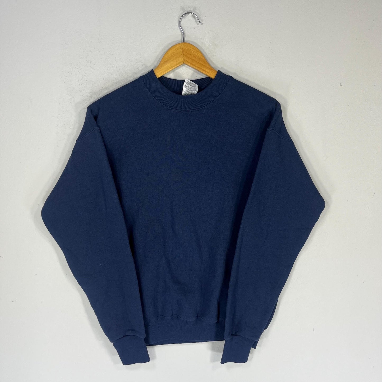 Vintage 90s Fruits Of The Loom Tag Plain Vintage Streetwear Sweatshirt Pullover Crewneck Sweater Colour NavyBlue Size Medium Sweatshirt – Easygoing Wear · Trending Graphic Apparel