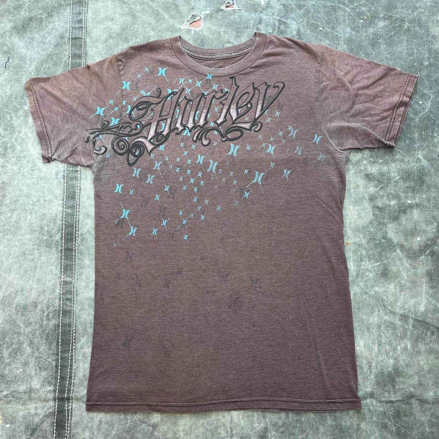 Vintage Y2K Hurley Affliction Style Graphic Surf Grunge Tee Graphic Tee – Premium Graphic · Perfect For Daily Wear