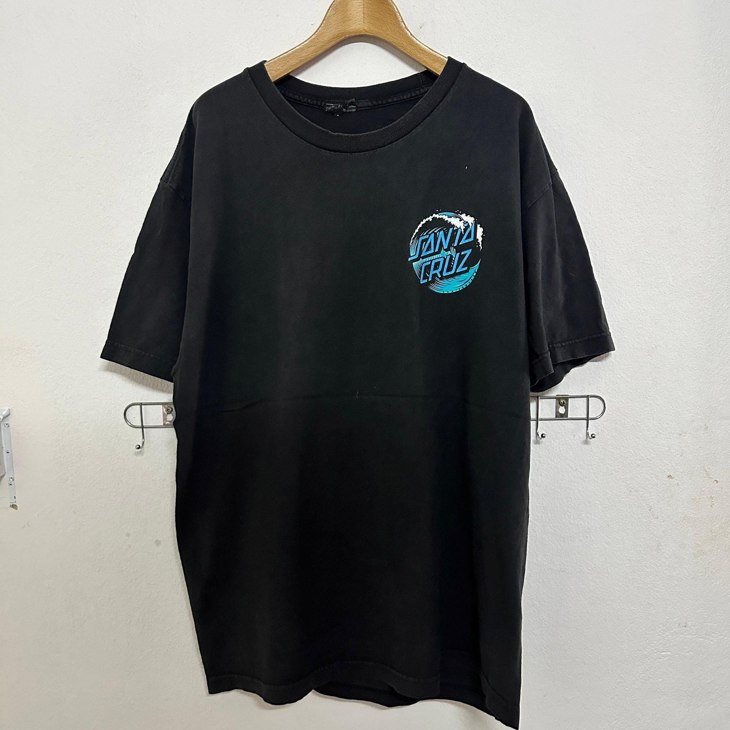 Vintage Santa Cruz T Shirt Graphic Tee – Soft Feel · Must-Have Style