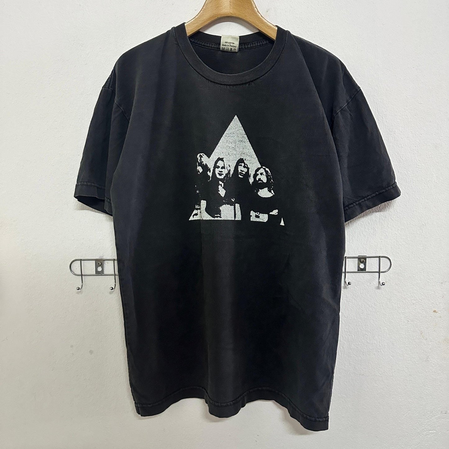 Vintage Pink Floyd T Shirt Graphic Tee – Aesthetic Look · Must-Have Style