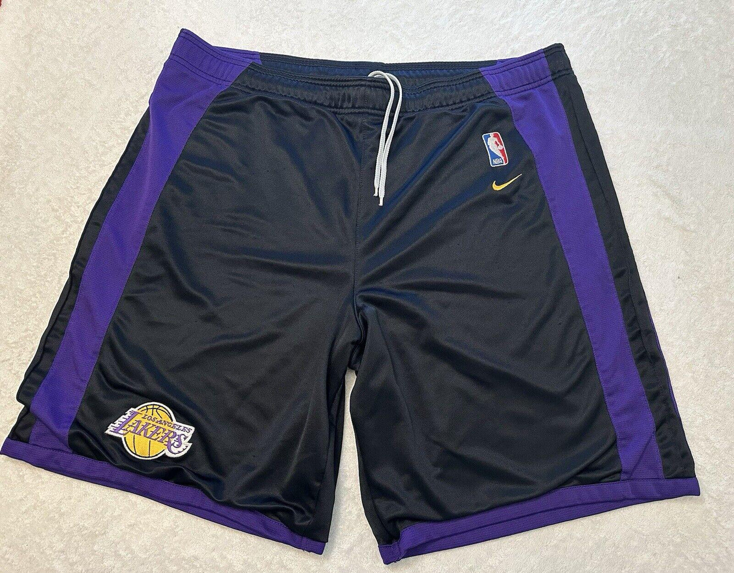 Vintage 2000s Y2K Nike LA Lakers Basketball NBA Basketball Team Shorts L XL Graphic Tee – Soft Feel · Perfect For Daily Wear