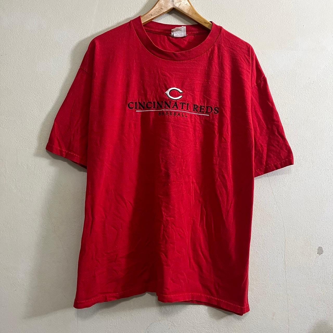 Vintage Cincinnati Reds T shirt Graphic Tee – Aesthetic Look · Must-Have Style