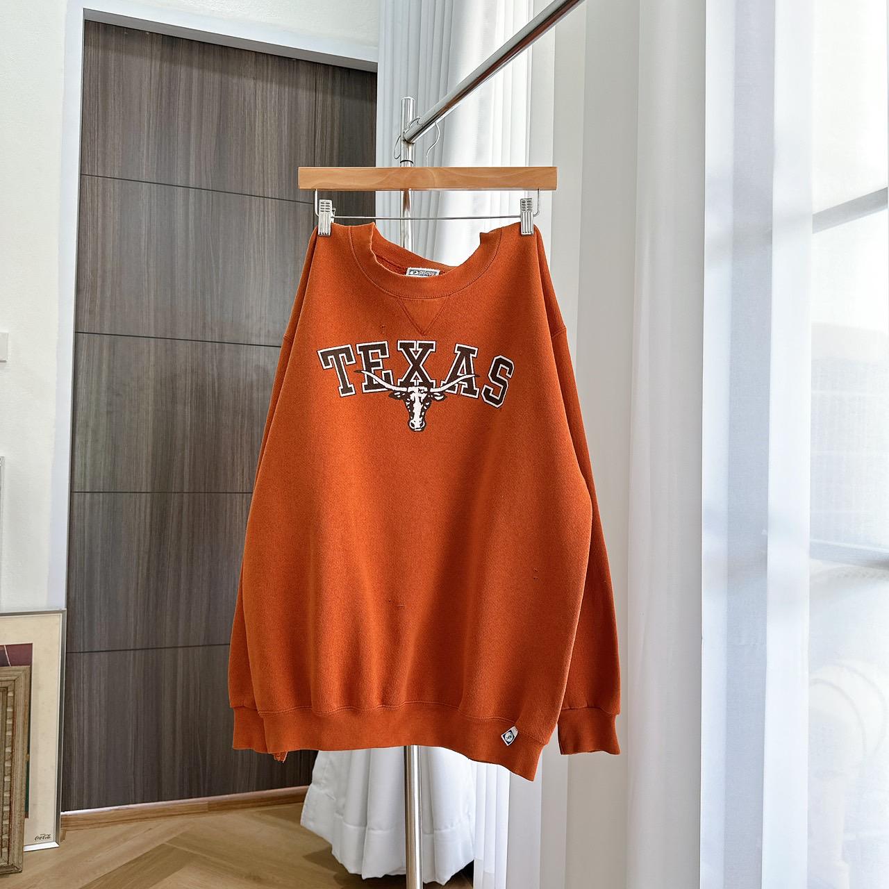 90s U of Texas Discus orange sweatshirt L Sweatshirt – Warm & Stylish · Must-Have Style