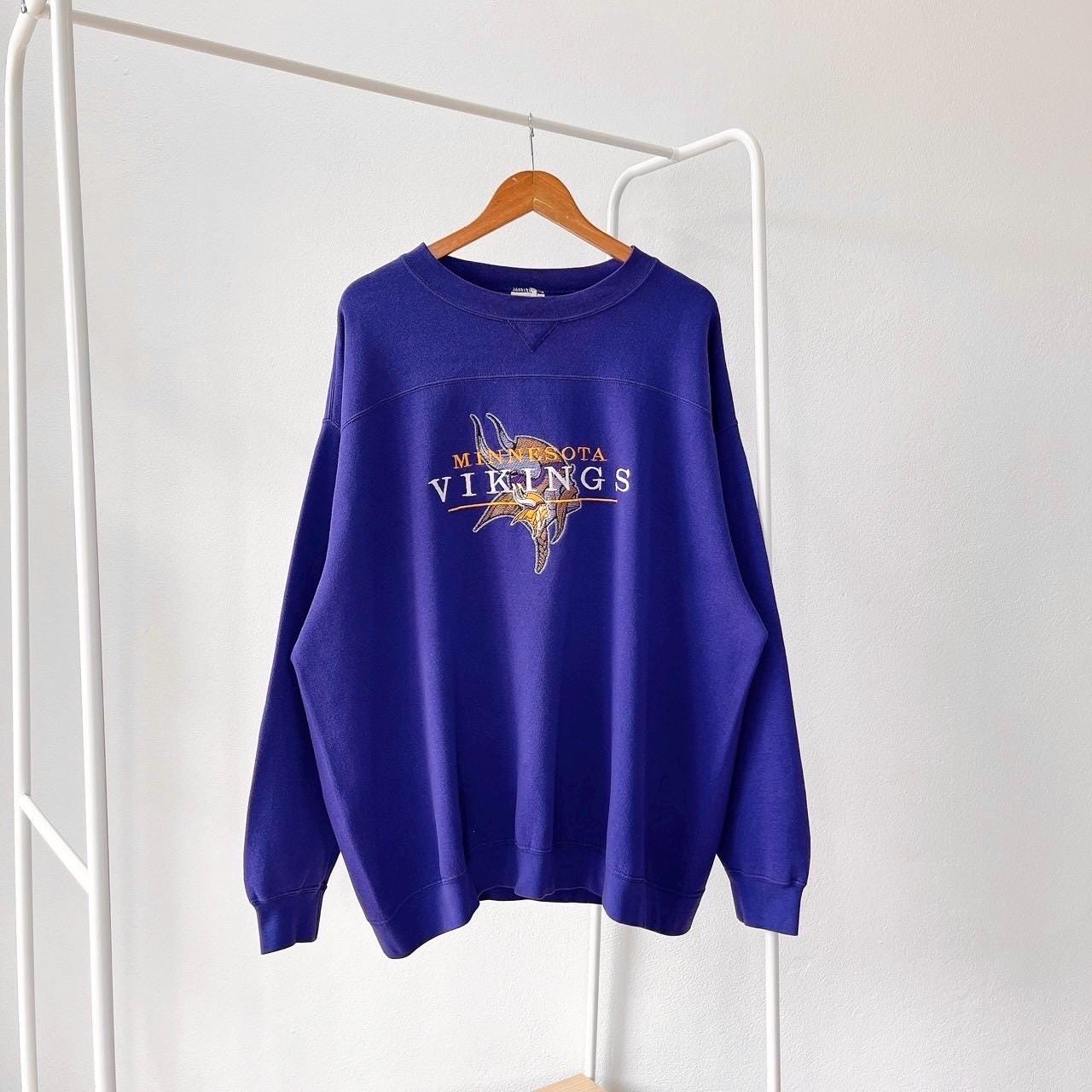 90s Minnesota Vikings football Lee purple sweatshirt 2XL Sweatshirt – Soft Feel · Trending Graphic Apparel