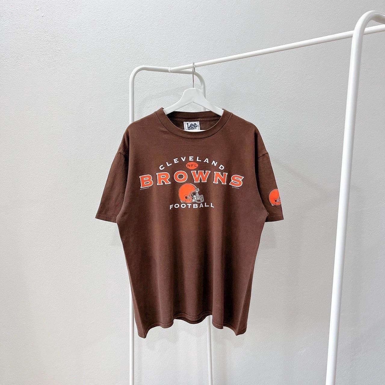 Vintage 00s Cleveland Browns Football NFL brown t shirt L Graphic Tee – Aesthetic Look · Trending Graphic Apparel
