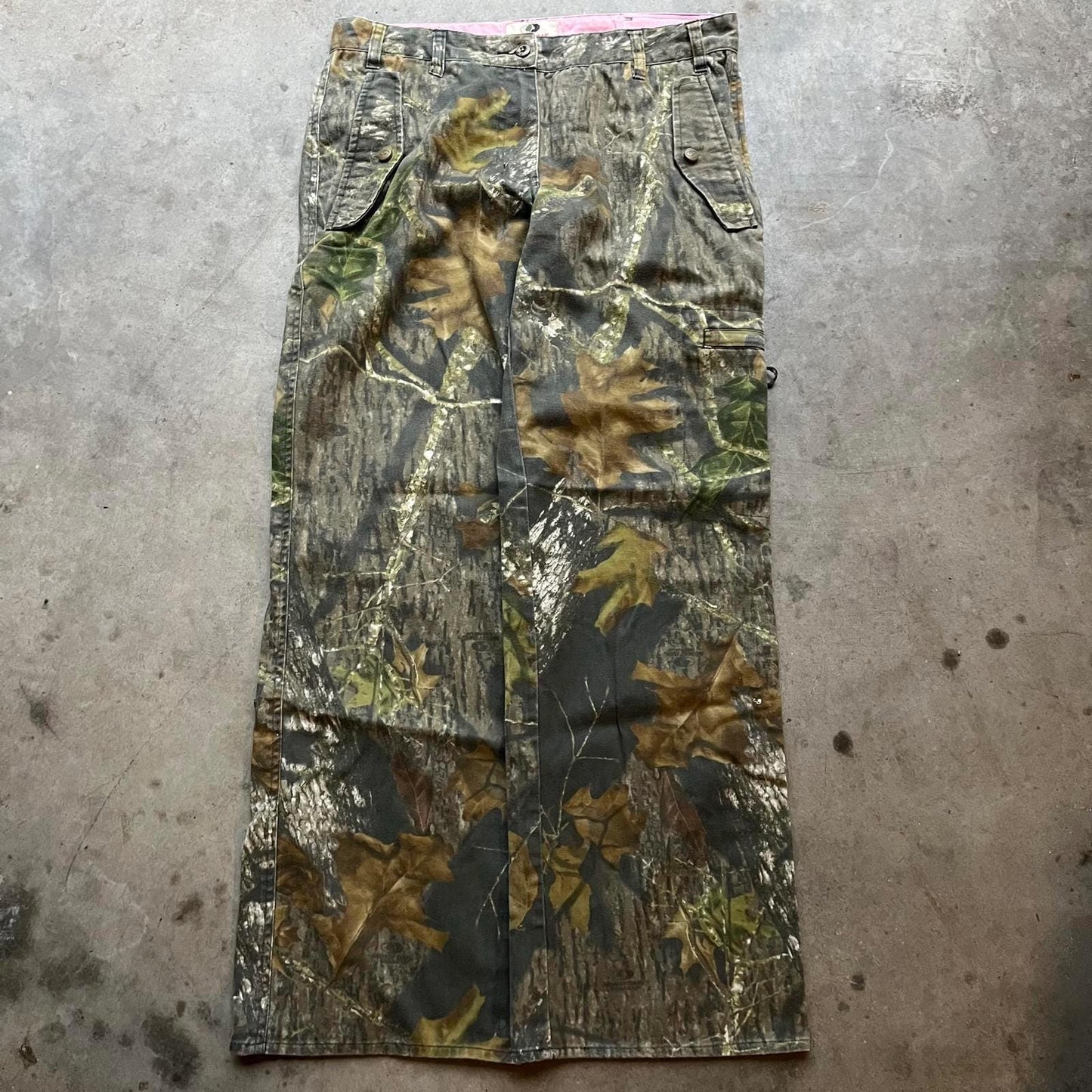 Vintage Y2K Mossy Oak Break Up Camo Baggy Grunge Pants Tote Bag – Feel-Good Design · Great Gift For Fans