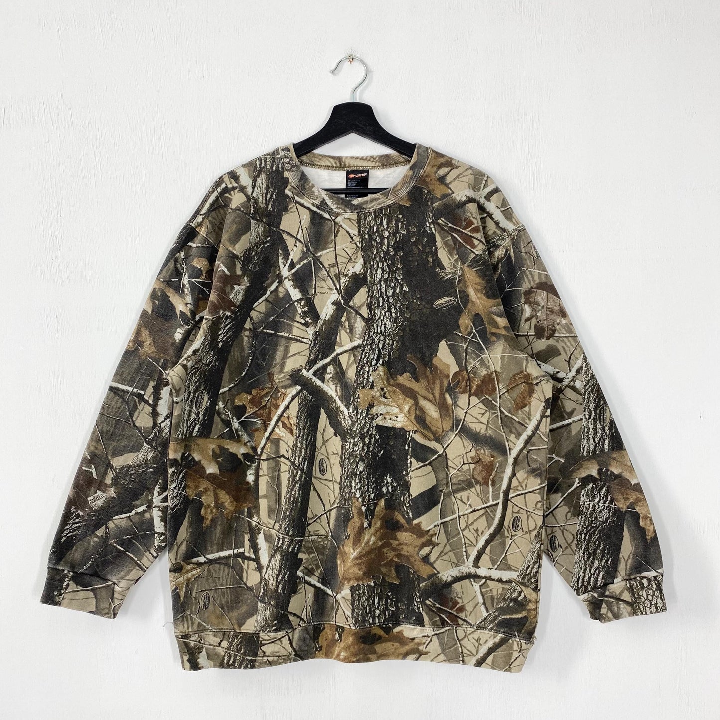 Vintage Real Tree Sweatshirt Real Tree Crewneck Real Tree Camouflage Sweater Pullover Hunting Outdoor Real Tree Camo Print Logo Large Sweatshirt – Easygoing Wear · Perfect For Daily Wear