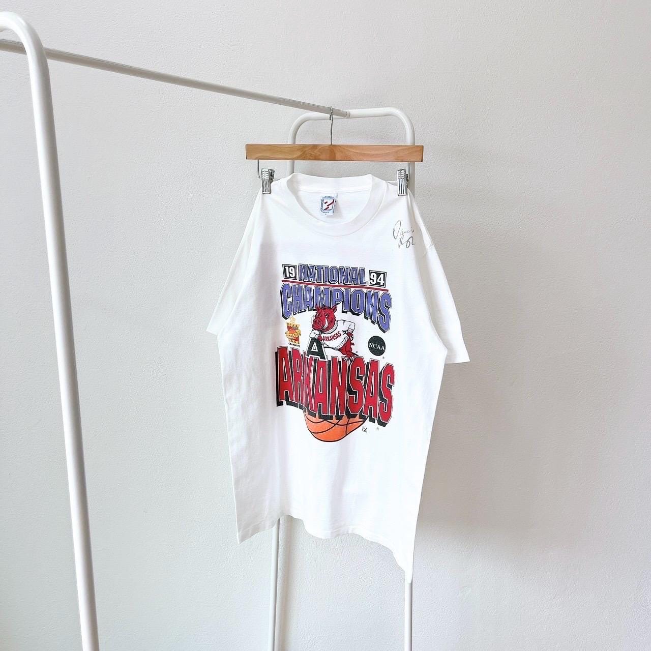 Vintage 90s Arkansas Razorbacks NCAA 1994 vintage Playerz white t shirt L Graphic Tee – Premium Graphic · Great Gift For Fans