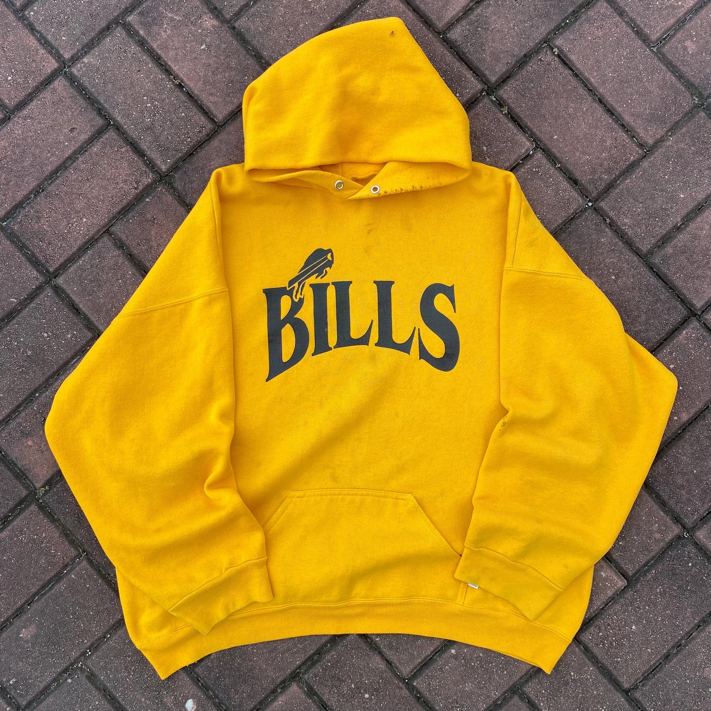 Vintage 90s Discuss Athletic Tag Buffalo Bills Spellout Big Logo Printed Sweatshirt Crewneck Pullover Sweater NFL Colour Yellow Size 2XLarge Sweatshirt – Cozy Vibes · Must-Have Style