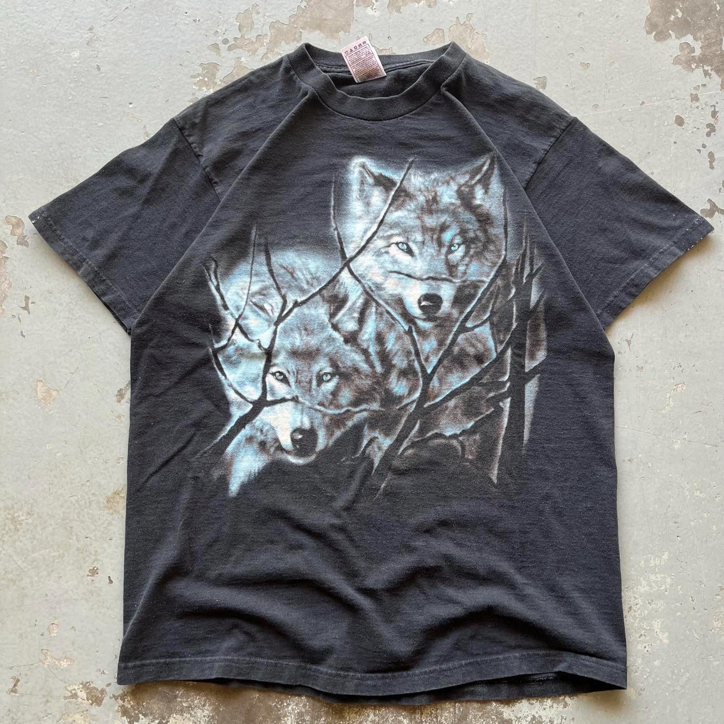 Vintage 90s Y2K Wolf Wolves Animal Nature Grunge Shirt Graphic Tee – Aesthetic Look · Perfect For Daily Wear