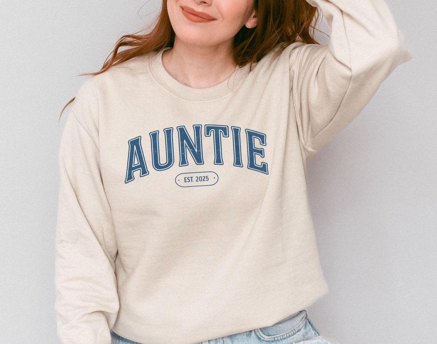 AUNTIE Sweatshirt Est 2025 Crewneck Sweatshirt for First Time Aunt Gift Auntie Gift Idea New Aunt Sweatshirt Sweatshirt – Premium Graphic · Perfect For Daily Wear