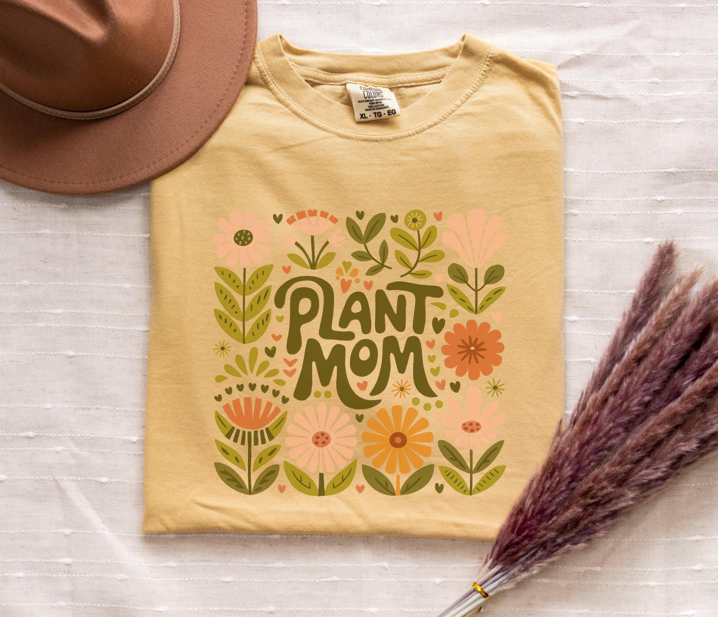 PLANT MOM Shirt Retro Flower Pattern Boho Hippie 70s Style Tee for Plant Mama Gift or Plant Lover T Shirt Graphic Tee – Premium Graphic · Trending Graphic Apparel