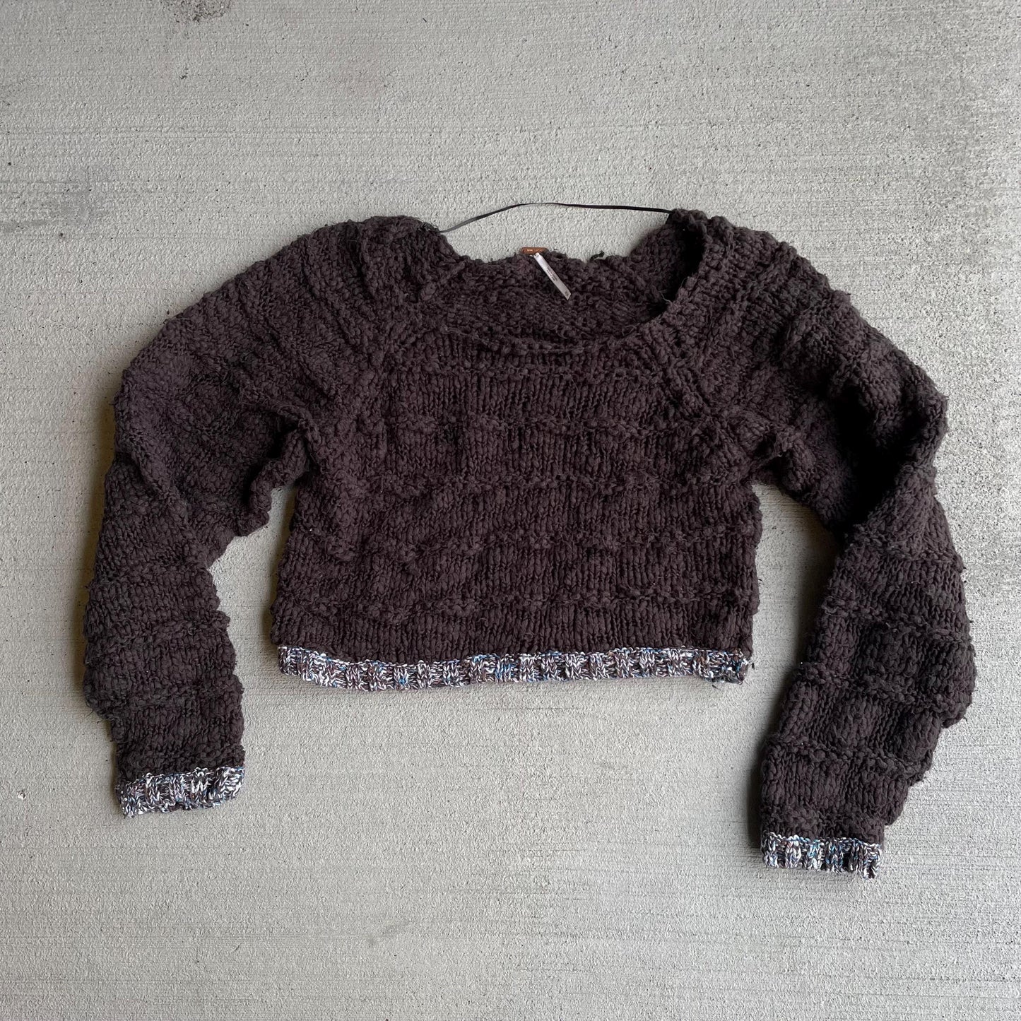 Free People West Palm Sweater Cropped Sweater Chunky knit Boho size M Graphic Tee – Warm & Stylish · Trending Graphic Apparel