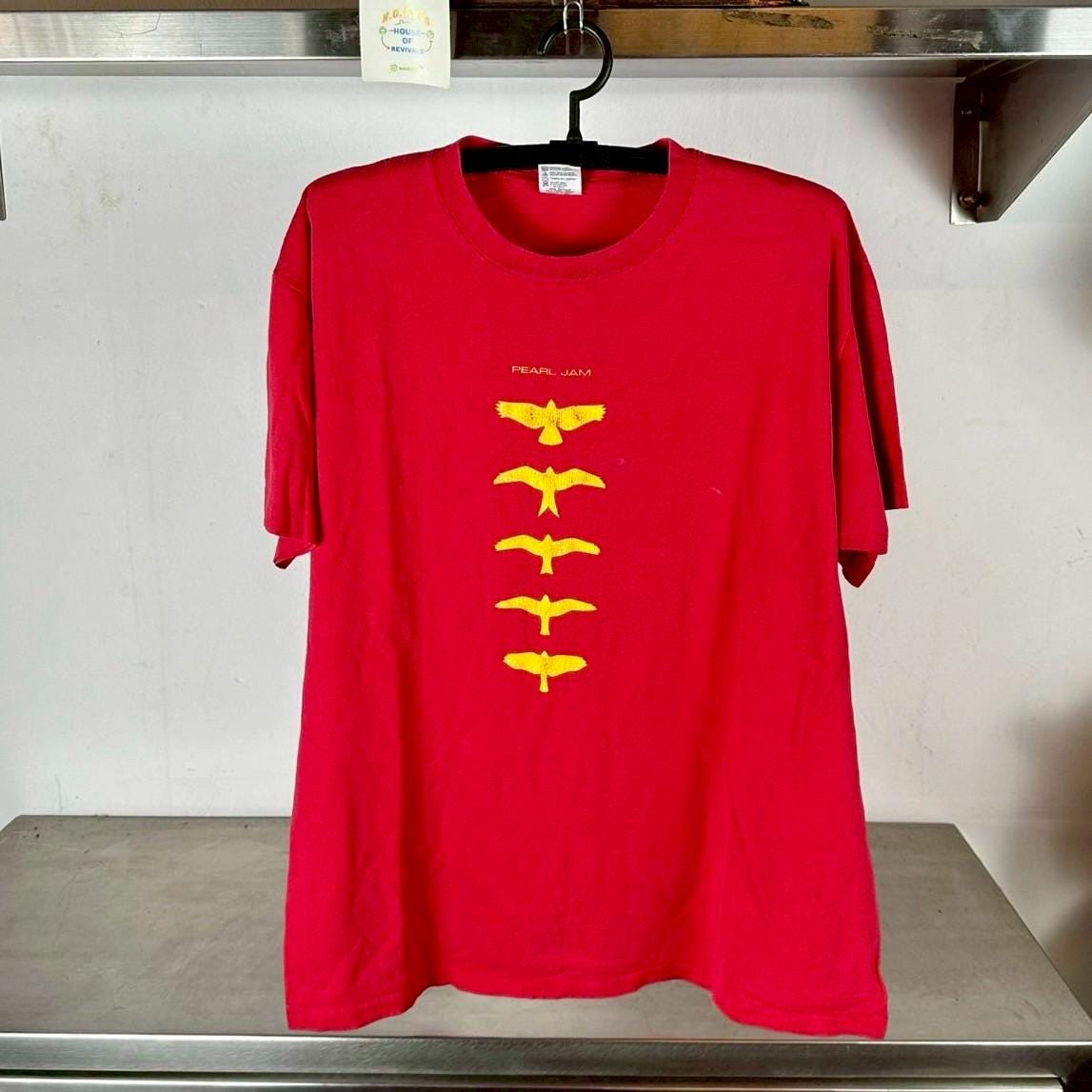 Vintage 90s Pearl Jam Tour Rock Band Promo Concert XL Single Stitch T Shirt Graphic Tee – Premium Graphic · Great Gift For Fans